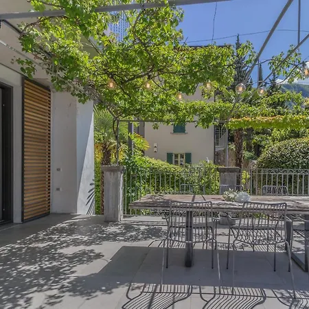 アパート Casa Stella ヴァレンナ